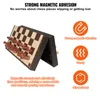A magnetic chessboard with chess pieces is shown, along with marketing text and icons highlighting its features. Produktbild-Vorschau