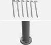 A split image showing a set of metal stakes in the top half and the base of a gray pole with a flange in the bottom half. Anteprima dell’immagine prodotto