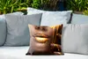 MuchoWow® Outdoor Kissen - Frau - Gold - Lippen - 40x40 cm Produktbild-Vorschau 4