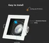 A square recessed spotlight with text overlays describing its features and installation. Produktbild-Vorschau