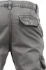 Close-up view of the back pockets of cargo pants. Produktbild-Vorschau