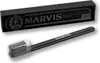 A black Marvis toothbrush and its packaging are displayed against a white background. Anteprima dell’immagine prodotto