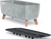 A planter with wooden legs and a separate tray. Náhled obrázku produktu