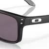 Close-up of Oakley sunglasses. Náhled obrázku produktu