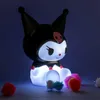 Lampka Nastrojowa Kuromi Sanrio 11 cm z Portem Micro USB Voir les images du produit 5