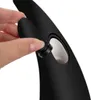 A hand is shown inserting a black rubber cap into a black soap dispenser. Anteprima dell’immagine prodotto