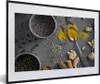 MuchoWow® Gerahmtes Poster Kräuter auf grauem Hintergrund Produktbild-Vorschau 1