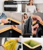 Collage mit acht Schritten zum Zusammenbau eines schwarzen Stoff-Wäschekorbs mit Bambusgestell Náhľad obrázku produktu
