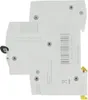 A side view of a white electrical circuit breaker with some text and a barcode. Anteprima dell’immagine prodotto