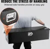 A person is holding a black toolbox. Anteprima dell’immagine prodotto