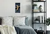 MuchoWow® Poster Goldene Banane auf dunklem Hintergrund Produktbild-Vorschau 4