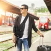 Herren Sling Bag Crossbody Tasche mit USB Port, A0575 Produktbild-Vorschau 9