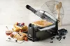 Piastra per waffle rotante da 1400 w, acciaio inox/nero Anteprima dell’immagine prodotto 4