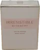 A close-up of a perfume box. Voir les images du produit