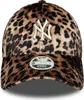 A leopard print New Era NY Yankees baseball cap. Anteprima dell’immagine prodotto