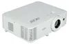 A white Acer projector is shown from a diagonal angle on a white background. Voir les images du produit