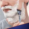 Gillette Fusion5 Rasierer + 11 Klingen Produktbild-Vorschau 7