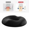 An image showing a comparison of sitting without and with a cushion, and a separate image of the cushion itself. Produktbild-Vorschau