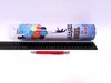 A product shot of a helium canister with a ruler and pen for scale. Voir les images du produit
