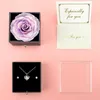 Scatola regalo di rose rosse eterne con collana e orecchini Anteprima dell’immagine prodotto 6
