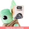 A close-up of a Baby Yoda plush toy with its product tag. Produktbild-Vorschau