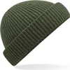 A close-up studio shot of a green beanie. Náhľad obrázku produktu