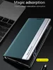 A phone case is displayed on a dark surface, next to a laptop keyboard. Produktbild-Vorschau