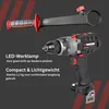 A cordless drill and an auxiliary handle are shown against a dark gray background with red diagonal stripes. Produktbild-Vorschau