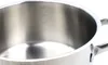 Close-up view of the inside of a stainless steel pot with measurement markings. Anteprima dell’immagine prodotto