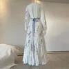 Vestido largo de corte maxi con estampado floral y mangas Vista previa de la imagen del producto 3