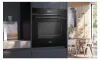Siemens iQ700, Einbau-Backofen mit Dampfunterstützung, 60 x 60 cm, Schwarz, Edelstahl, HR736G1B1 Schrägansicht geschlossen Einbau Produktbild-Vorschau