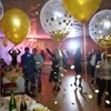 Transparante ballonnen met gouden confetti. Geschikt voor Productafbeelding-voorbeeld 6