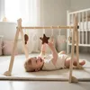 Arche de jeu en bois Relaxdays, 6 jouets amovibles, D x L x Voir les images du produit 2