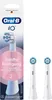 The image shows the packaging of Oral-B iO toothbrush heads, with two replacement heads displayed separately. Náhľad obrázku produktu