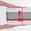 Hands are shown holding and measuring the side of a mattress, with a red measurement graphic indicating 23 cm. Anteprima dell’immagine prodotto