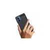 A hand holding a black phone case. Produktbild-Vorschau
