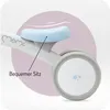 A close-up of a child's balance bike seat and wheel, with a pink circular overlay highlighting the seat. Voir les images du produit