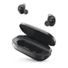 A pair of black wireless earbuds and their charging case are displayed against a white background. Voir les images du produit
