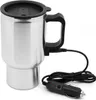 A stainless steel travel mug with a black lid and handle, connected to a car charger via a black cable. Anteprima dell’immagine prodotto