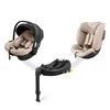 A car seat base and two car seats are displayed against a white background. Produktbild-Vorschau