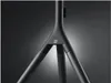 A close-up view of the base of a tripod TV stand, showing the connection points of the legs. Anteprima dell’immagine prodotto