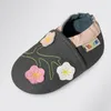 YALION Krabbelschuh Leder grau Blume Motiv Lauflernschuhe Produktbild-Vorschau 1
