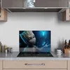 DEQORI Küchenrückwand Glas 60x40 cm 'Niedlicher Baby Groot' Produktbild-Vorschau 3
