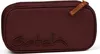 A burgundy pencil case with the brand name "Satch" embossed on the front and a small leather tag attached to the zipper. Voir les images du produit