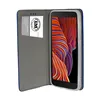 A blue flip case for a smartphone is shown open, with the phone inside displaying a colorful abstract wallpaper. A business card is tucked into a slot on the inside cover. Produktbild-Vorschau