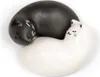 Kikkerland Purrfect soľnička a korenička v tvare mačky Anteprima dell’immagine prodotto 1