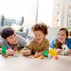 LEGO 10946 DUPLO Aventure en famille avec camping-car, Voir les images du produit 15