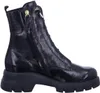 A black patent leather boot with a thick sole and a zipper closure. Produktbild-Vorschau