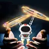 Létající kosmonaut, dětská hračka, zábavný, inovativní Náhled obrázku produktu 1