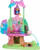 A toy dollhouse playset with a doll and accessories. Anteprima dell’immagine prodotto